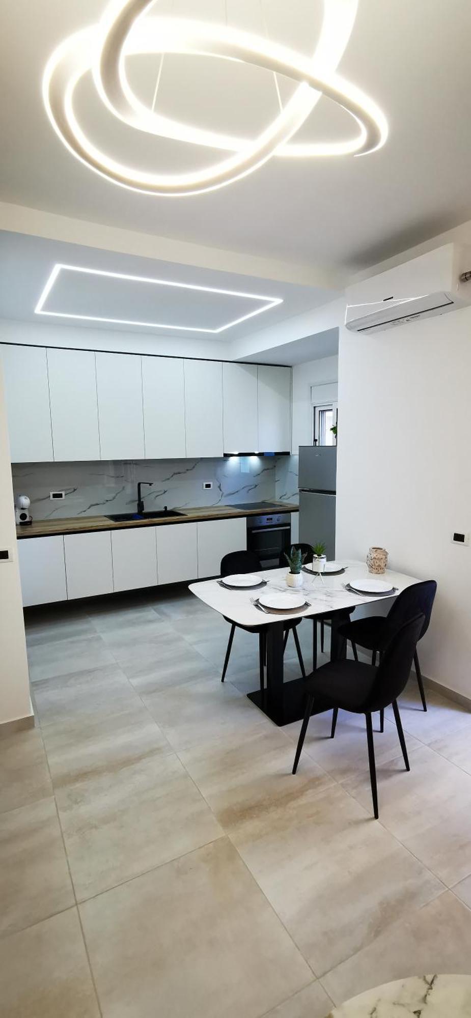 Duplex Lungomare Suites Vlore Exterior photo