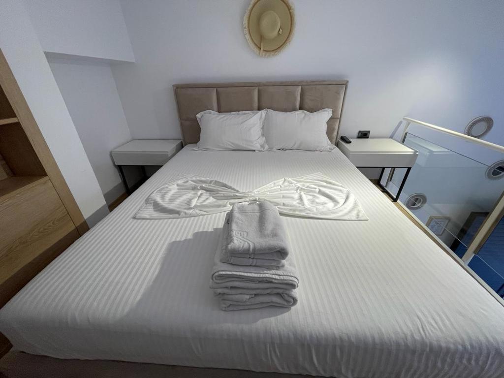 Duplex Lungomare Suites Vlore Exterior photo